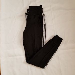 Buffbunny Bomb joggers
